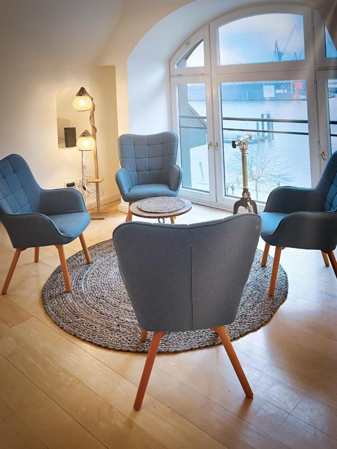 Loft-Panoramablick-Hafen & Elbe! Appartement Hamburg-Harburg Buitenkant foto